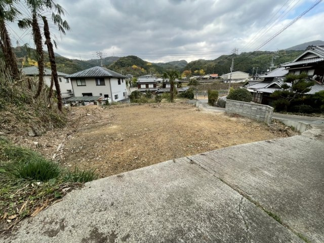 松山市窪野町の売地の外観
