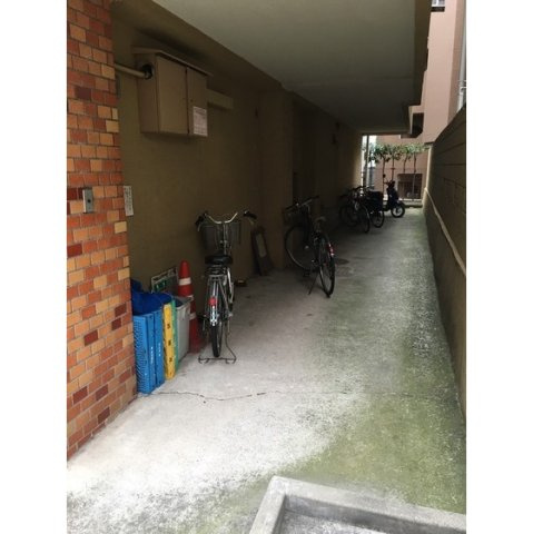 秀山コーポ文京苑の外観