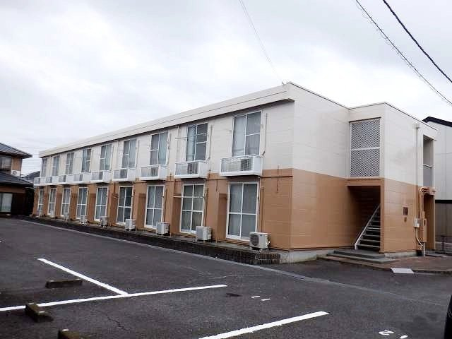 レオパレスルミエール