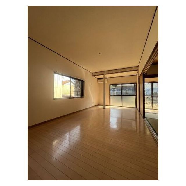 揖斐郡揖斐川町上野の一戸建ての居間・リビング