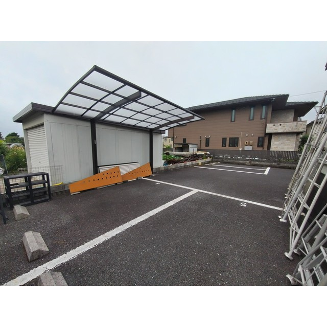岐阜市上川手の駐車場の外観
