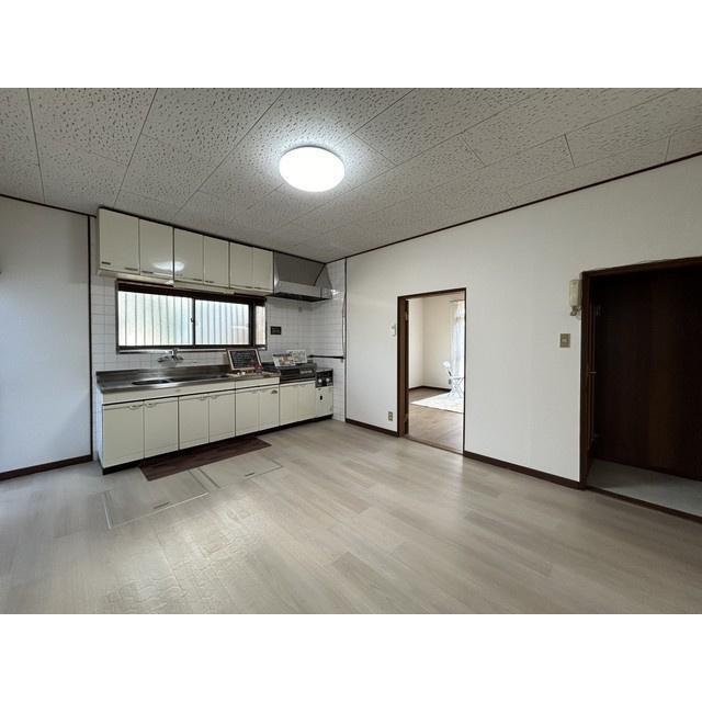 岐阜市日野北５丁目の一戸建ての居間・リビング