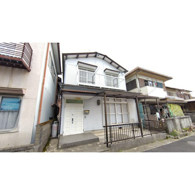 田代570番地3戸建て