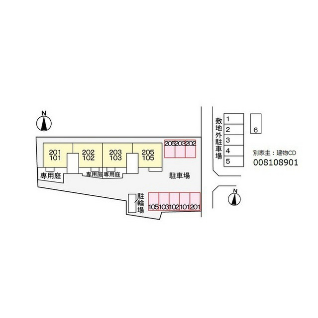 クレセントイワイの駐車場
