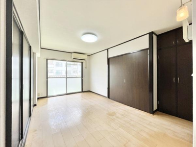 【居間・リビング】 | 泉北槇塚台住宅五号棟 | 家族の一体感を感じられるDK！家族と過ごす時間を大切にする方にぴったりの住空間です♪