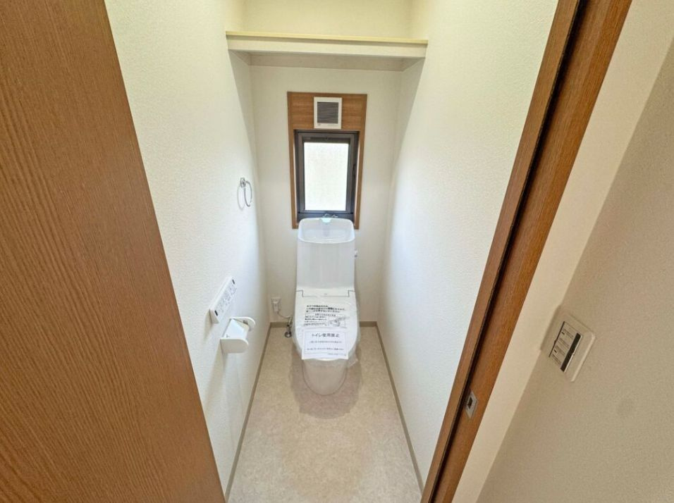 藤沢市宮原　中古戸建のトイレ|落ち着いたトイレです