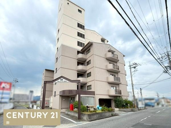 マスターズ・エル岩出の外観