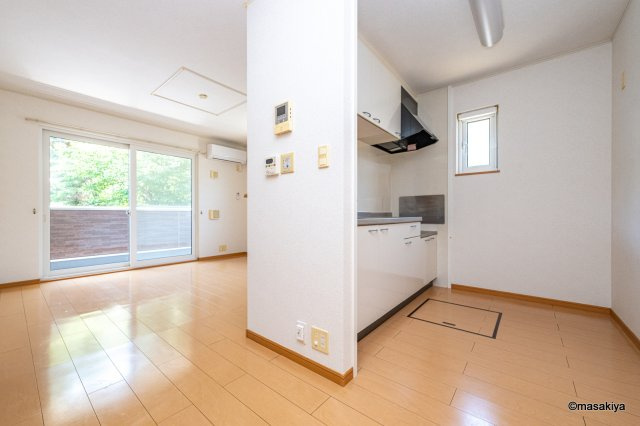 ガーデンハウス朝日山　Aの居間・リビング