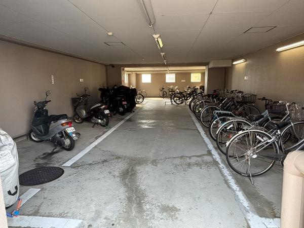 ライオンズマンション西岡崎のその他共用部分|駐輪場です。