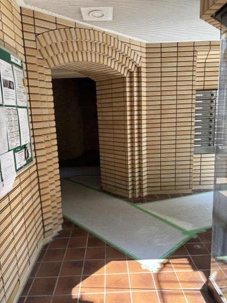 ロイヤル梅園ガーデンＢ棟のエントランス|エントランスです。
