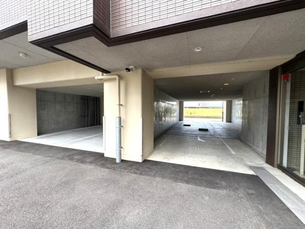 ザ・レジデンス大淀河畔の駐車場