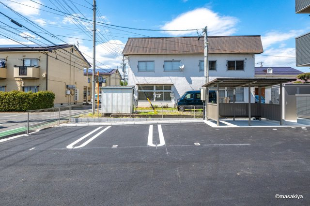 グランコスモHTの駐車場