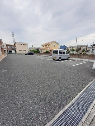 ナッツベリーハウス　Ａの駐車場|駐車場です