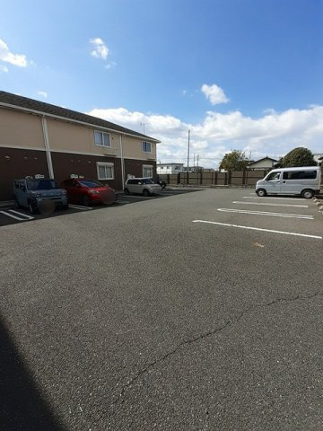 ミストラルＢの駐車場|駐車場に車を止められます