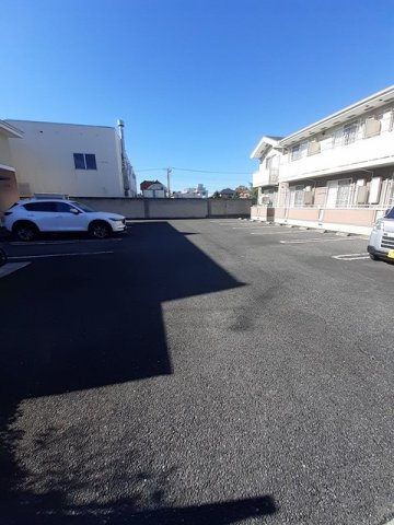 サンセールメゾンの駐車場|カースペースがあります