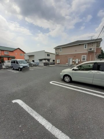 エテルノスターの駐車場|駐車スペースもあります