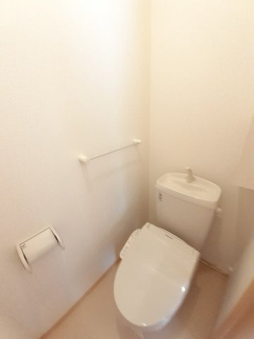 穂積Ⅱのトイレ|落ち着いたトイレです