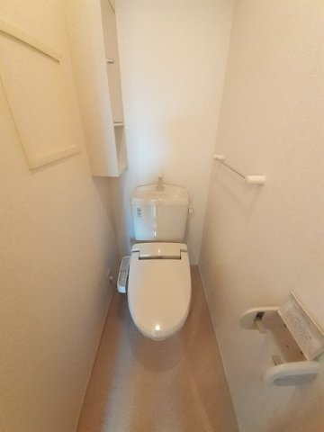 グランツのトイレ|コンパクトで使いやすいトイレです