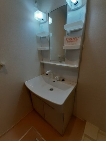 パーク　レジデンスの洗面所|ゆったりとスペースのある洗面所