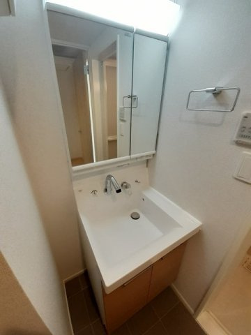 グランシャトル　高崎の洗面所|ゆったりとスペースのある洗面所