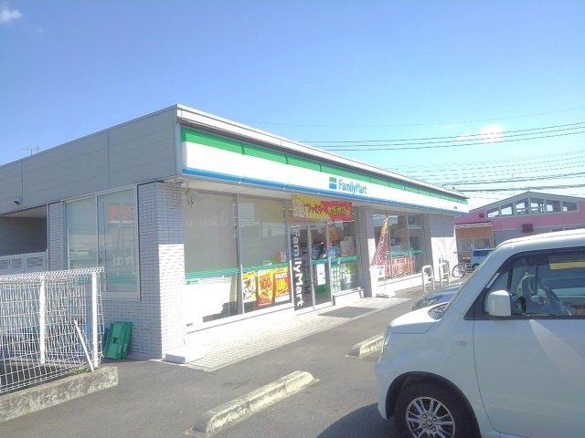 ラ・ティーダヒルズＢの周辺|ファミリーマート高崎高関店まで400m