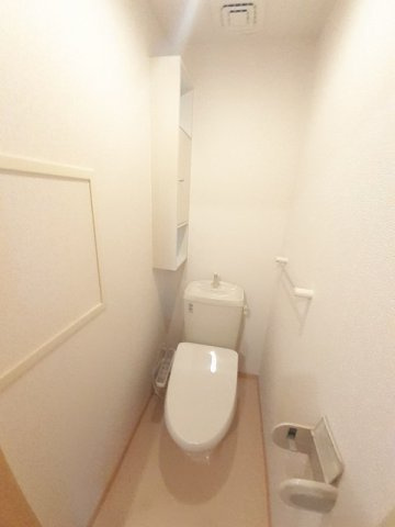 ラ・ティーダヒルズＢのトイレ|落ち着いたトイレです