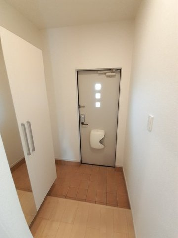 メゾン・グレイスⅠの玄関|ゆったりとした玄関です