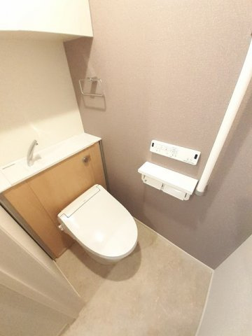 テルサ　ミヤマのトイレ|落ち着いた色調のトイレです