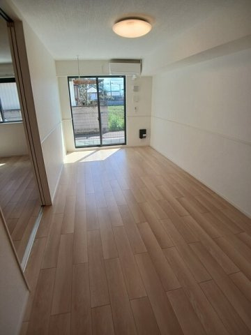 クレイドル下斎田Ｃの居間・リビング|ゆったり過ごせる居間です