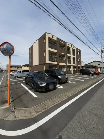 グロウステイトＷの駐車場|駐車場があります