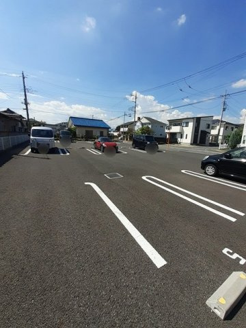 グランドールの駐車場|駐車場に車を止められます