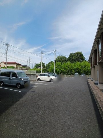 メゾンソレーユ　Ｍの駐車場|駐車場があります