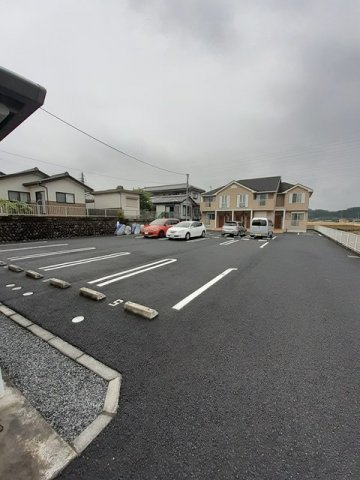 サファイアＢの駐車場|駐車スペースもあります