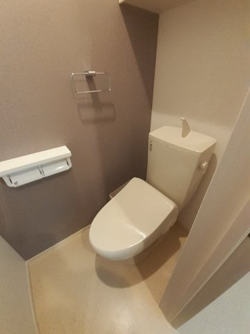 アステローペのトイレ|コンパクトで使いやすいトイレです