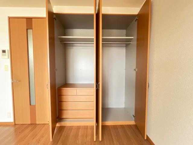 リバージュの収納|クローゼット