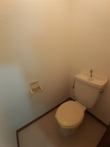 シャルムⅠのトイレ|落ち着いたトイレです
