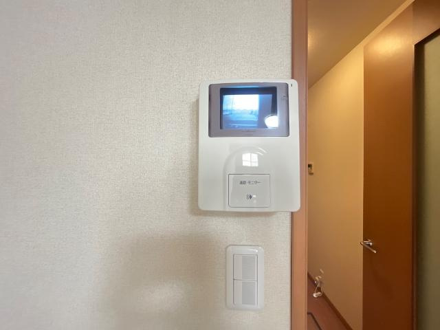 エレガンスⅠの内装|カメラ付インターホン