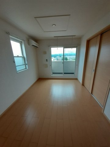 クローバーＡの居間・リビング|使いやすいリビングです