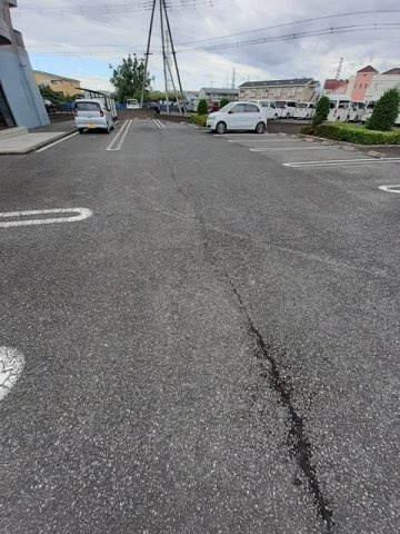グランドレジデンスの駐車場|駐車場に車を止められます