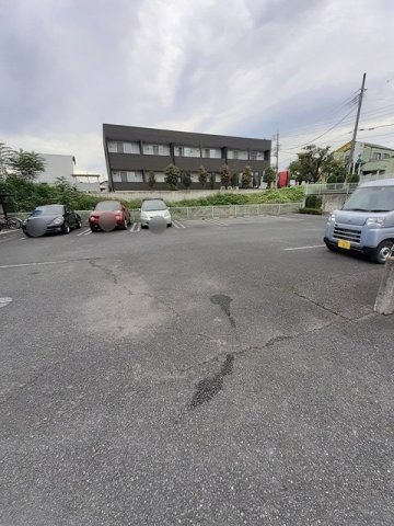 ソルセリエンテＢの駐車場|駐車場完備です