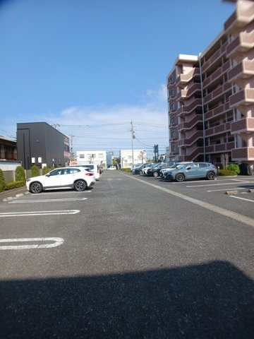 Ｇｒａｎｄ　Ｌｅａｇａの駐車場|駐車場に車を止められます
