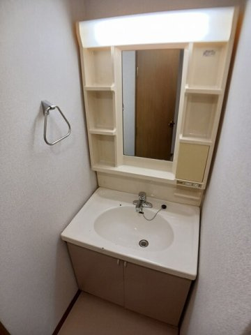 ディアコートＢの洗面所|使いやすい洗面所です