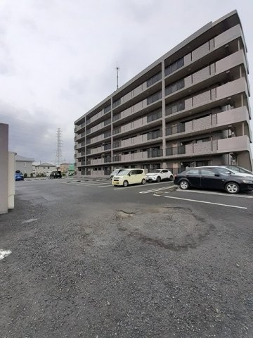 クラールの駐車場|駐車スペースもあります