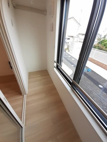 ラルジュ・コリーヌのその他