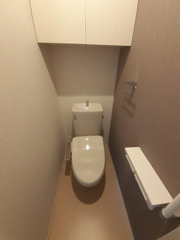 ラルジュ・コリーヌのトイレ|シンプルで使いやすいトイレです