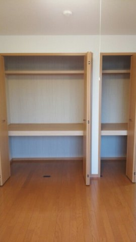 パインフィールドＡの収納|小物を収納するのに便利です