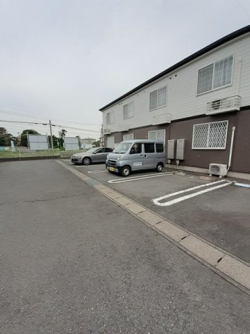 ソレイユ　スクエアーＡの駐車場|駐車場完備です