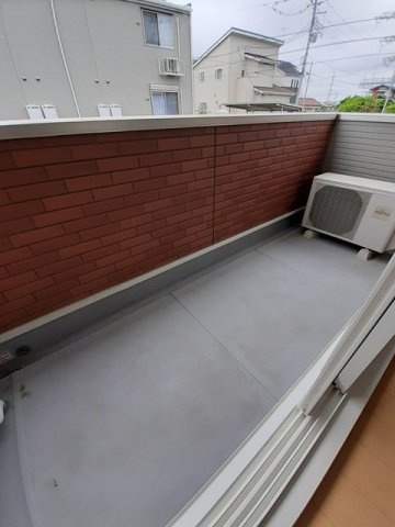 ソレイユコートＣのバルコニー|外からの目が気にならないバルコニーで洗濯物が干せます