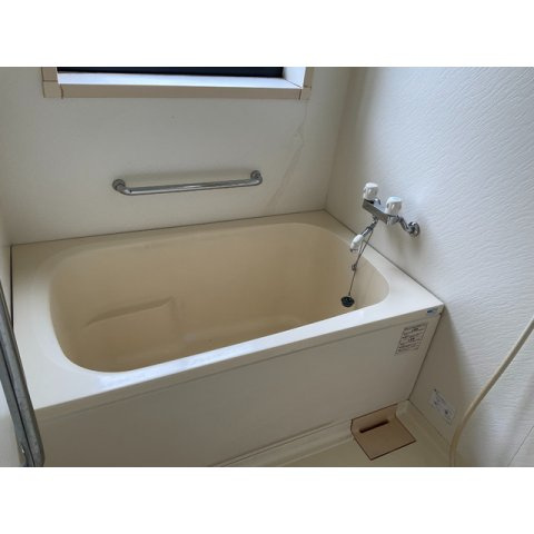 高崎市岩鼻町戸建ての浴室|コンパクトで使いやすいお風呂です
