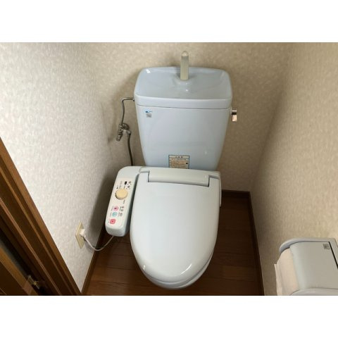 高崎市岩鼻町戸建てのトイレ|コンパクトで使いやすいトイレです